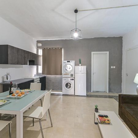 New 1 Bedroom Apartment In Valletta City Centre With Terrace And Views 외부 사진