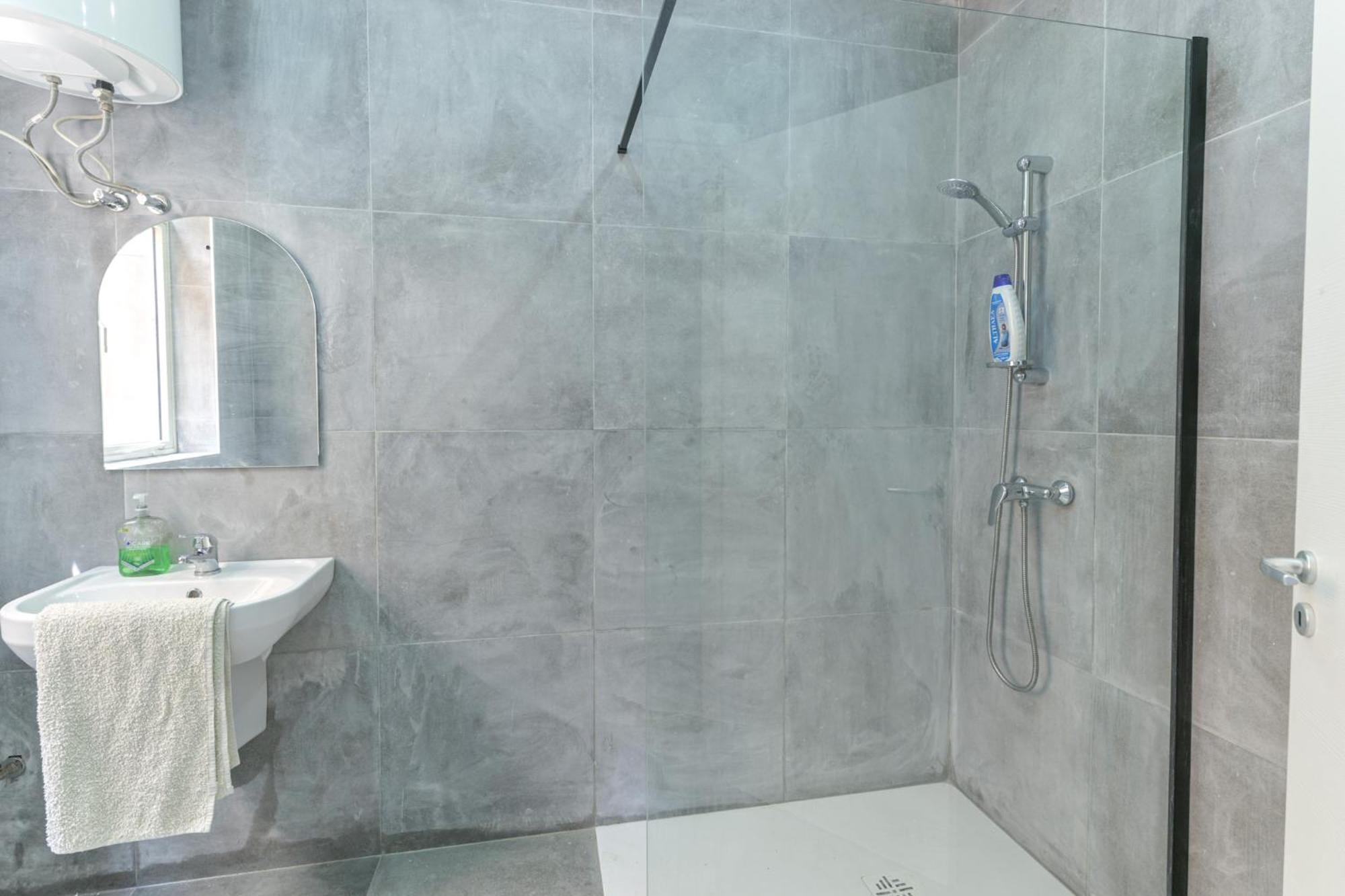 New 1 Bedroom Apartment In Valletta City Centre With Terrace And Views 외부 사진